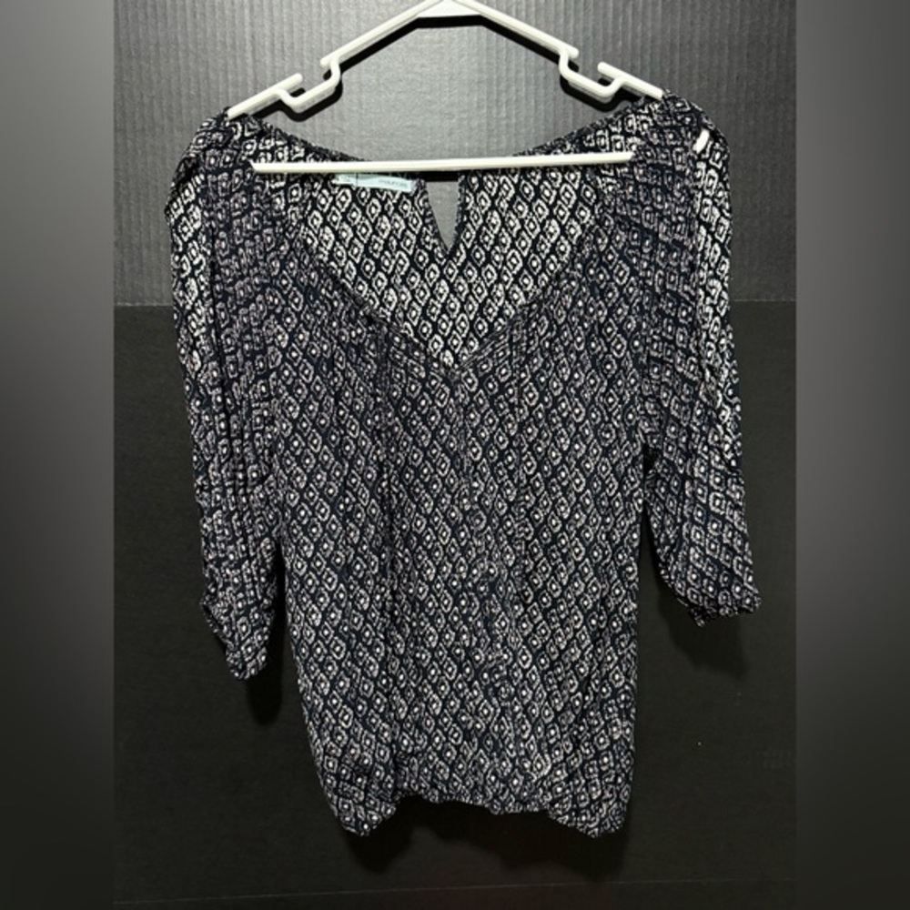 🧿Maurice’s Geometric Print Open Neck & Sleeves Blouse